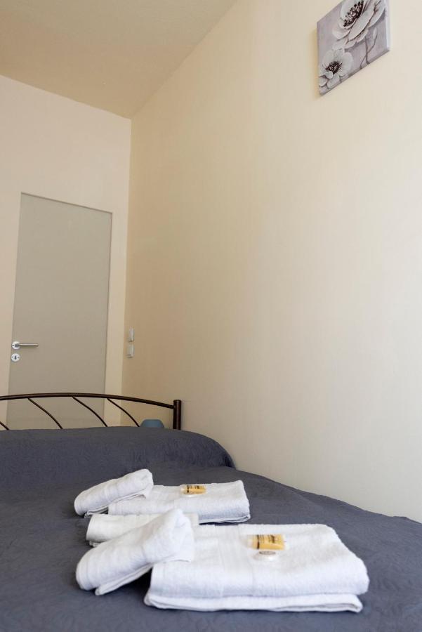 Pure Urban Bedboxes Acropolis Metro Petralona Apartment Athens Ngoại thất bức ảnh