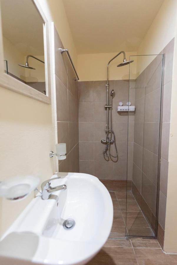Pure Urban Bedboxes Acropolis Metro Petralona Apartment Athens Ngoại thất bức ảnh