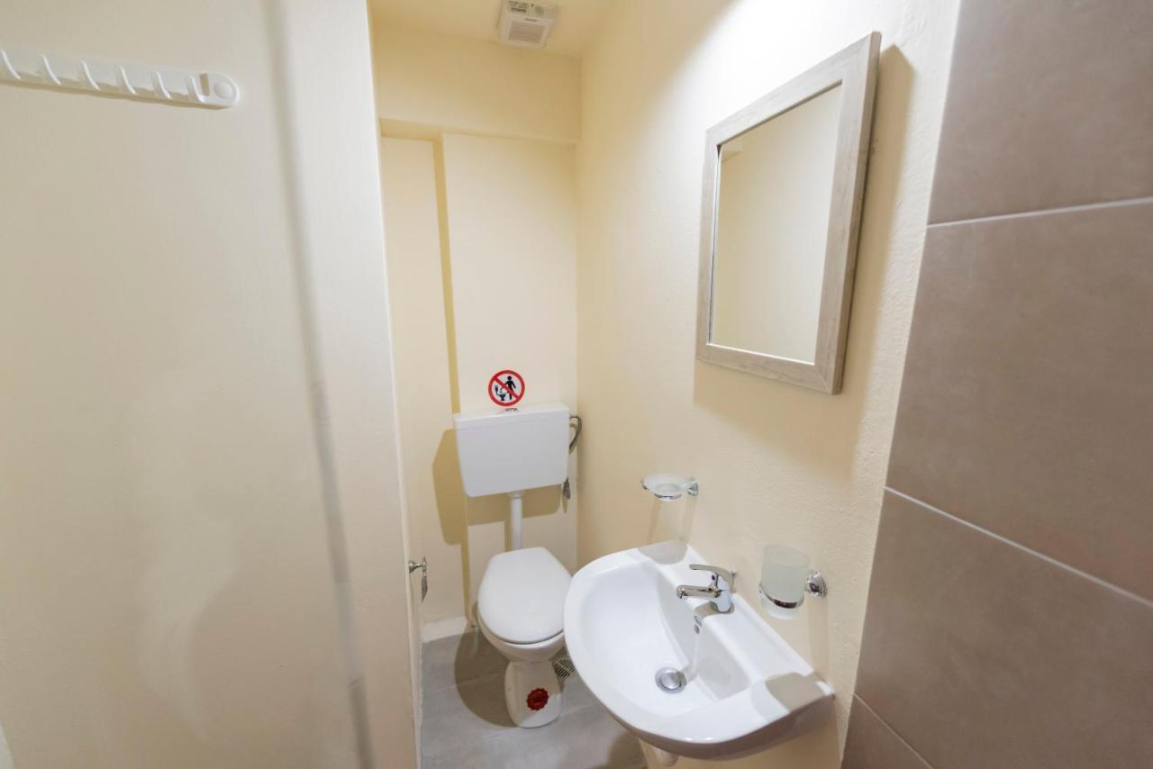 Pure Urban Bedboxes Acropolis Metro Petralona Apartment Athens Ngoại thất bức ảnh